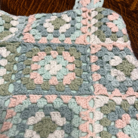 American Eagle Cropped Crochet Mint Green Tank Granny Square Small Boho - Picture 9 of 9